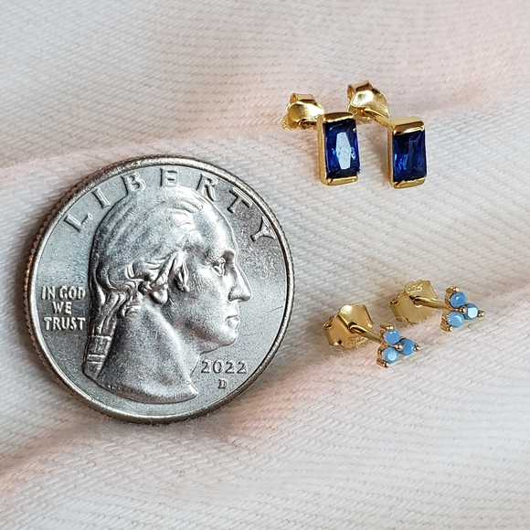 Gold Blue Crystal Stud Earrings Set - Picture 1 of 9